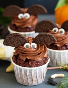 bat wing cupcakes